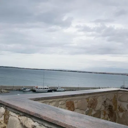 Moderne In Privlaka Mit Terrasse, Garten Und Grill Apartment Privlaka (Zadar)