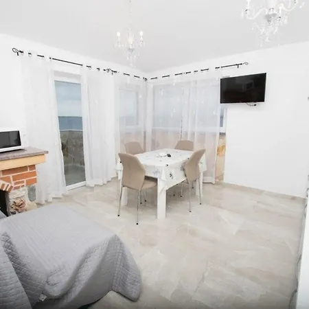 Moderne In Privlaka Mit Terrasse, Garten Und Grill Apartment