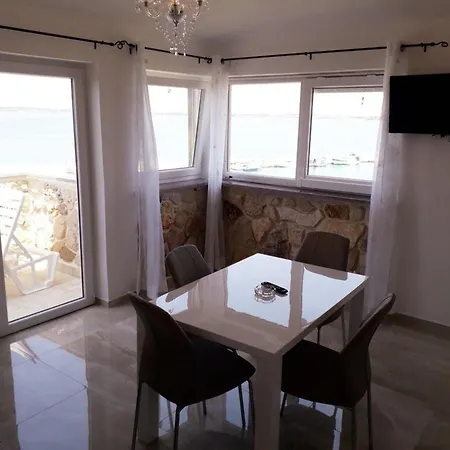 Moderne In Privlaka Mit Terrasse, Garten Und Grill Apartment
